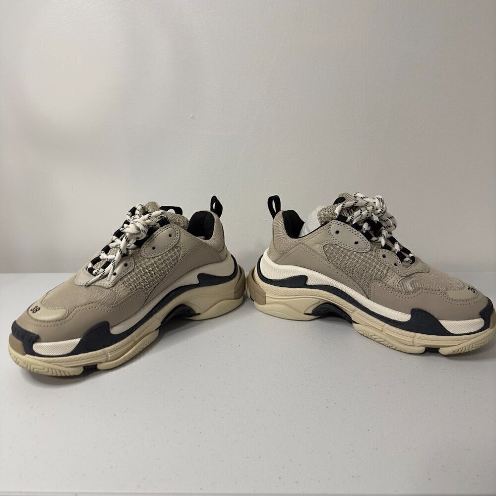 Balenciaga Beige Triple S Sneaker - Picture 3 of 16